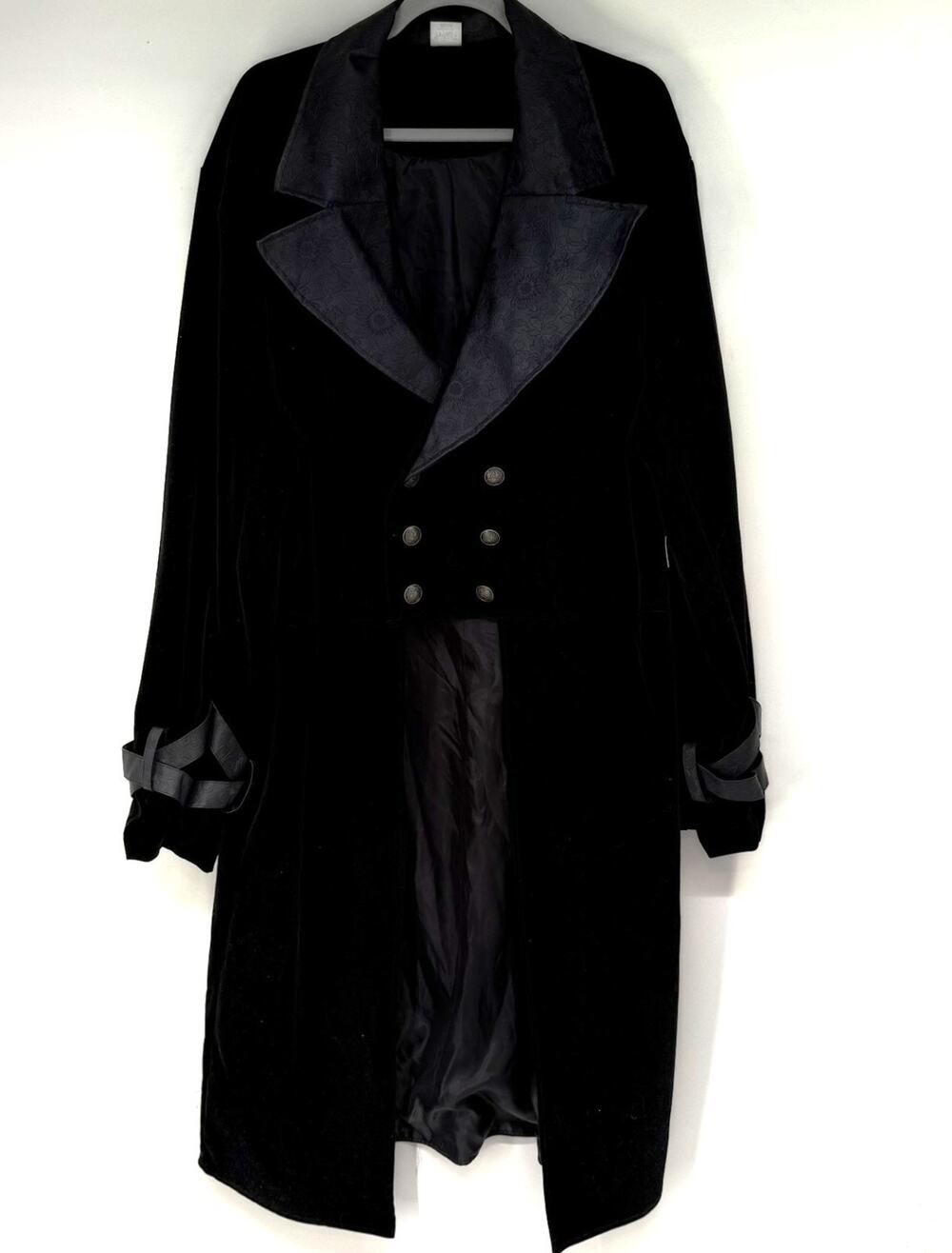 NWT Spirit Halloween Stagecoach Coat Plus XL Black Floral Velvet Cosplay Gothic